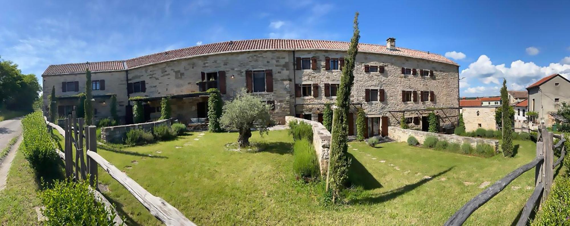 Villas Martincici With Large Pool Grožnjan Kültér fotó