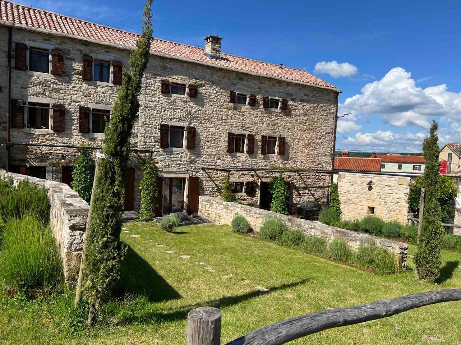Villas Martincici With Large Pool Grožnjan Kültér fotó