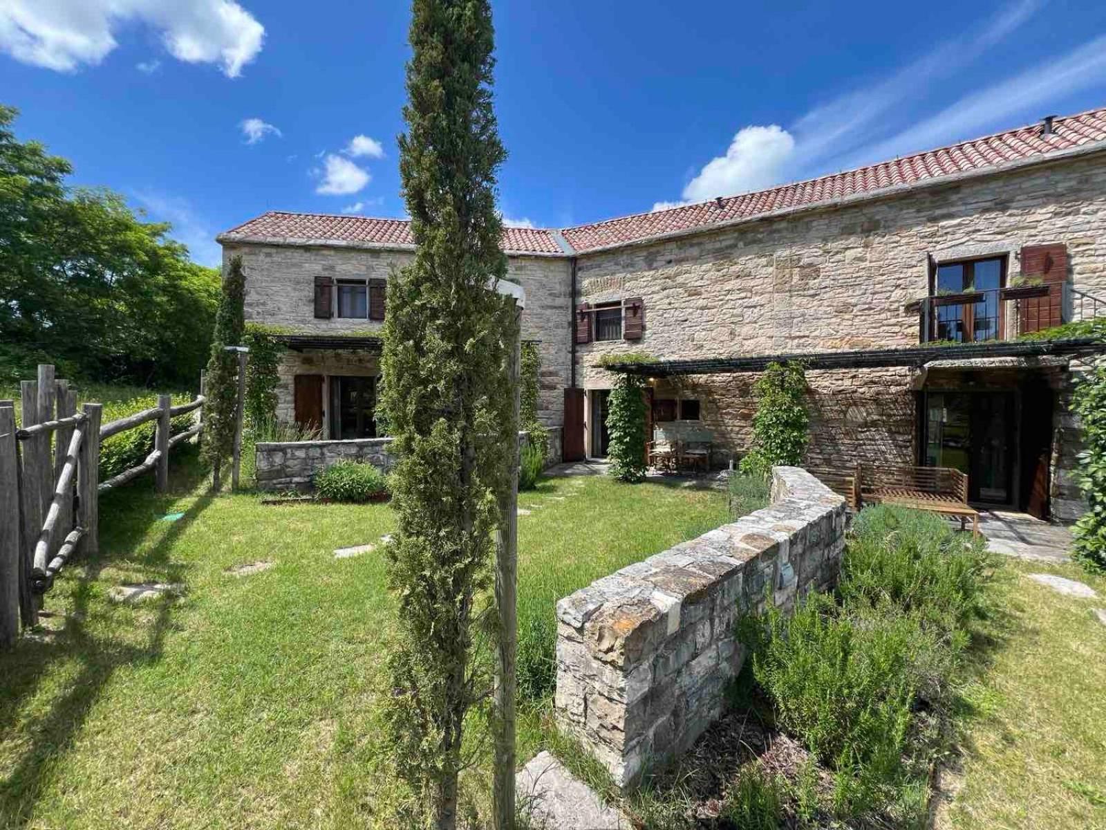 Villas Martincici With Large Pool Grožnjan Kültér fotó