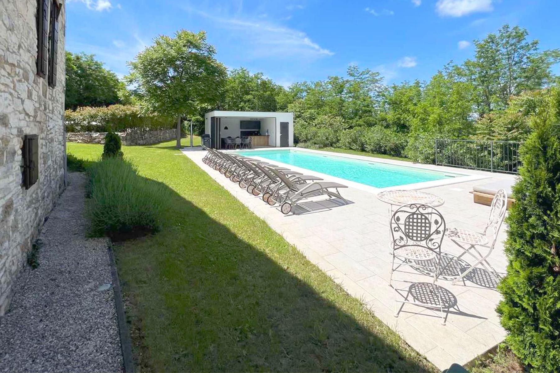 Villas Martincici With Large Pool Grožnjan Kültér fotó